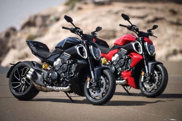 Ducati Diavel V Eleita Melhor Naked The Riders Histories