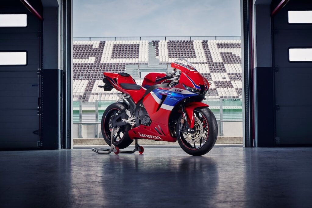 Tudo sobre a Honda CBR600RR 2024 Potência e Emoção The Riders Histories