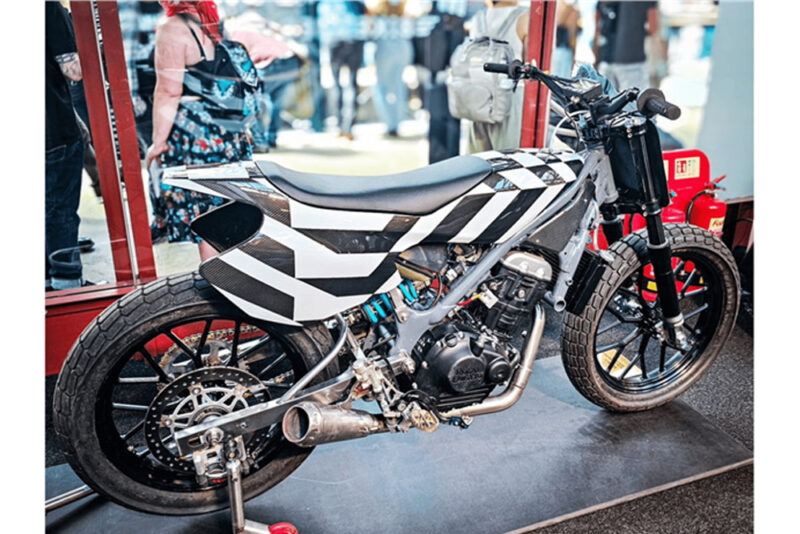 Himalayan 450 Flat Tracker