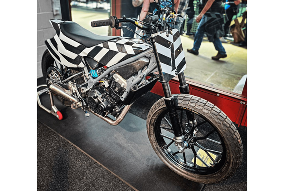  Himalayan 450 Flat Tracker