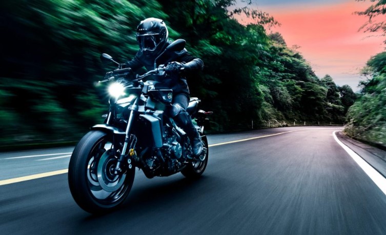 Yamaha MT-09 Y-AMT 2024