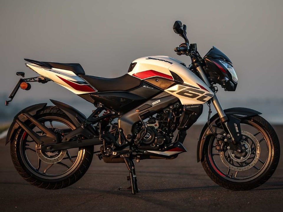 Bajaj Dominar 160 2025