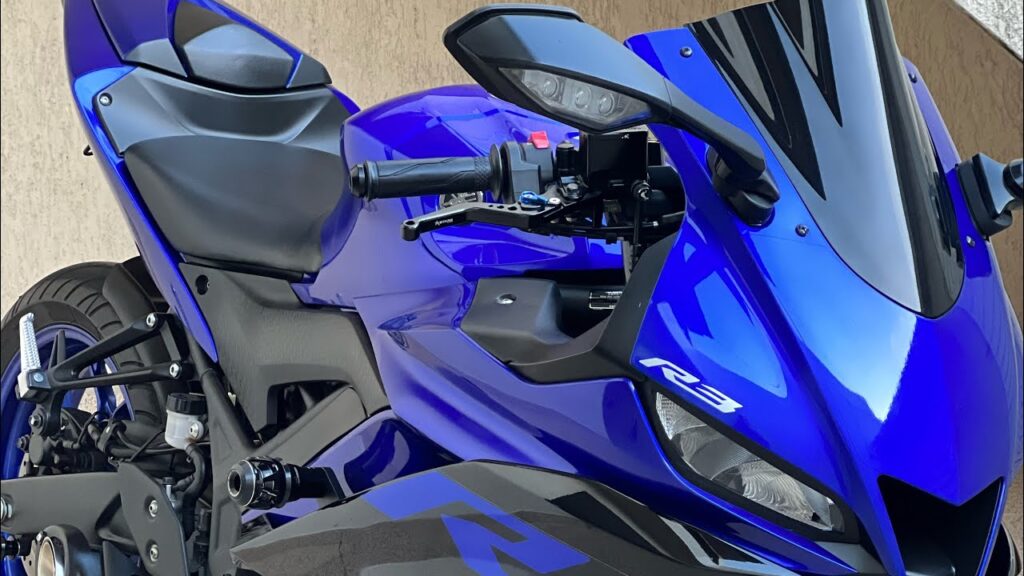 Yamaha R3