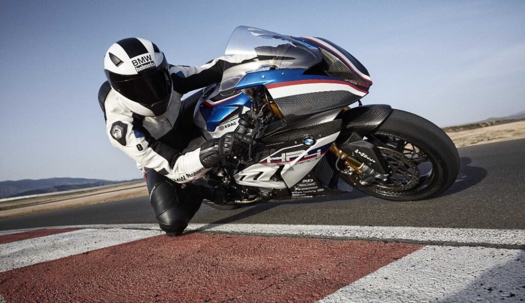 BMW HP4 Race 2025