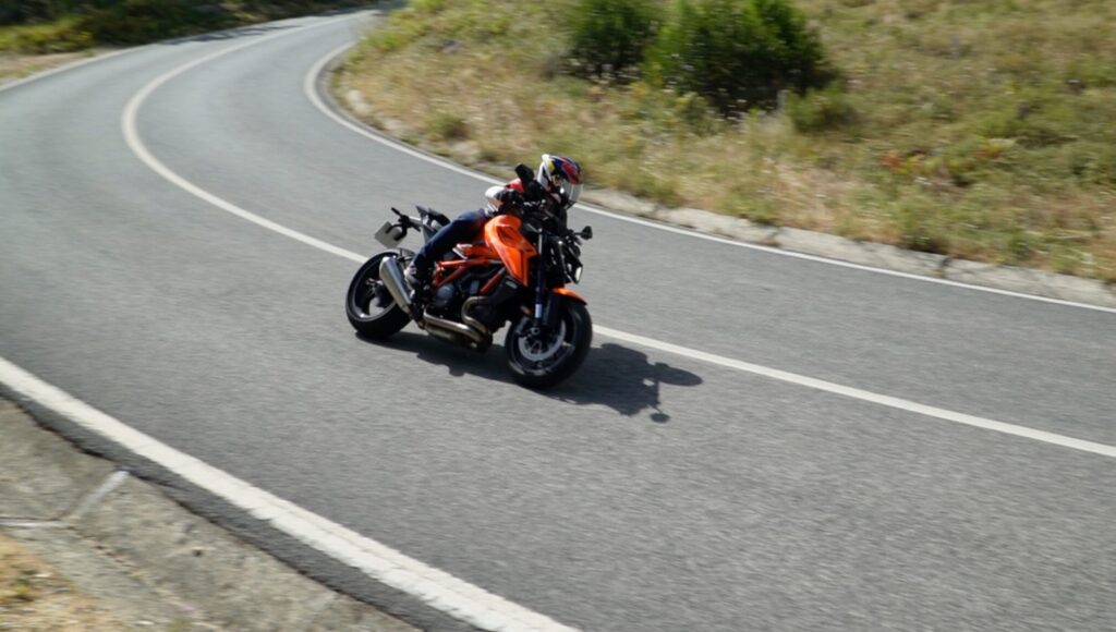 KTM 1390 Super Duke R EVO