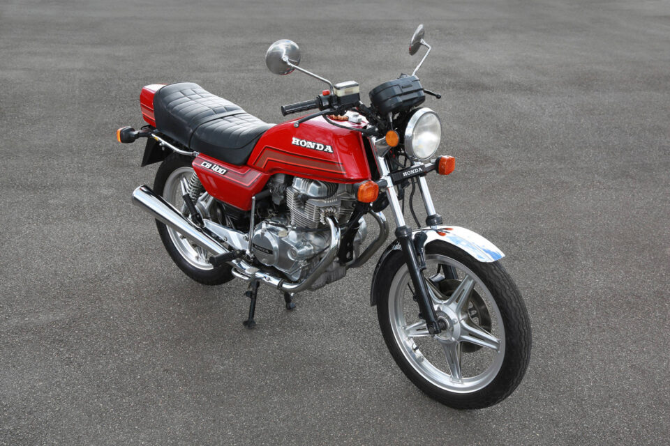 Moto Honda CB 400