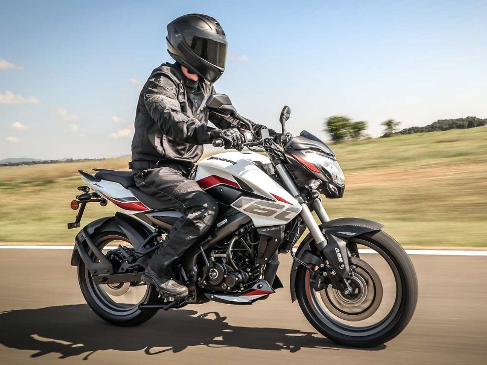 Bajaj Dominar 160 2025