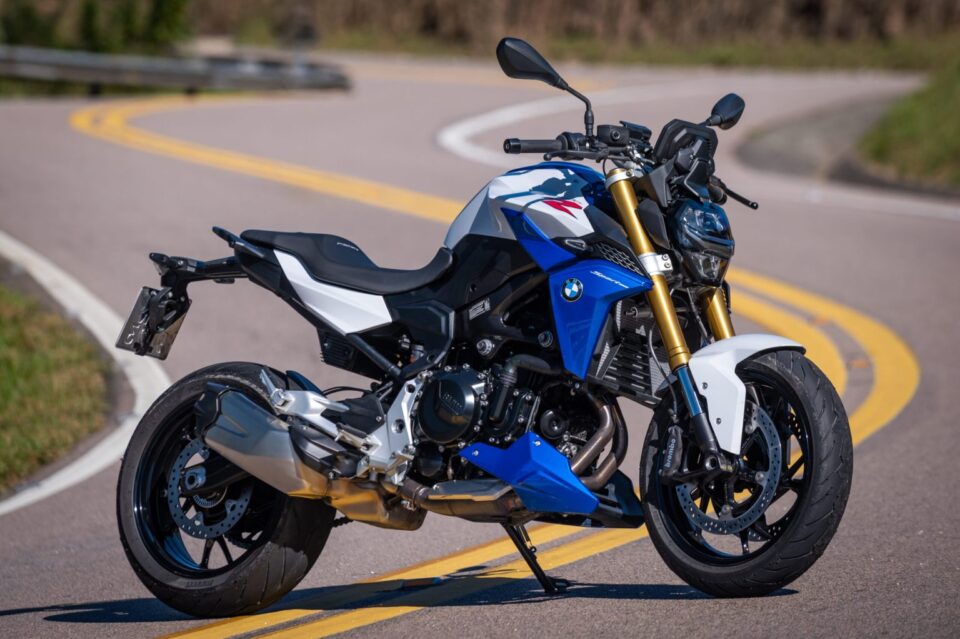 BMW F 900 R 2025