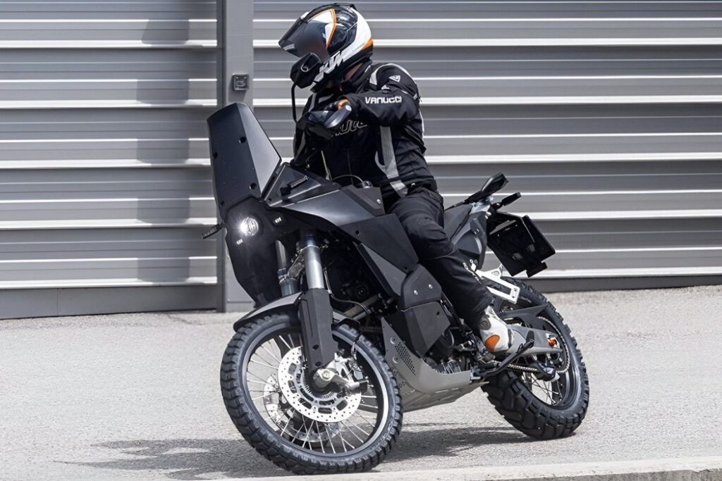 KTM 990 Adventure 2025