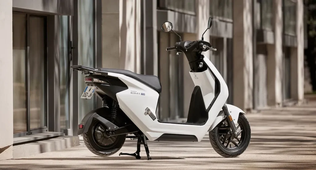 Scooter elétrica EM1 Honda 