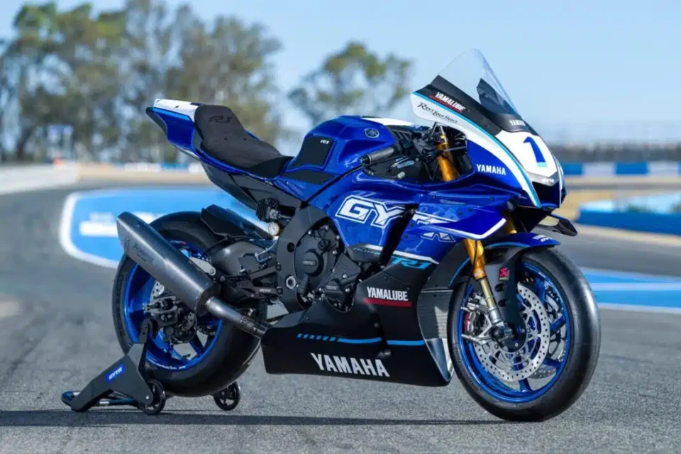 Yamaha R1 Race e R1 GYTR