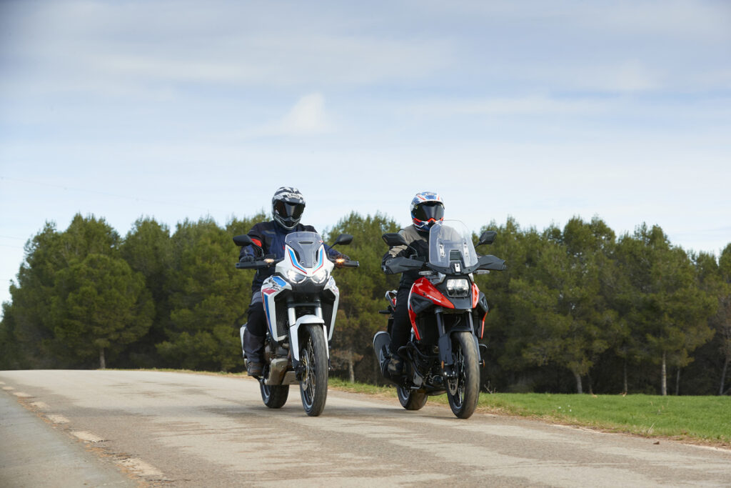 Honda CRF1100L Africa Twin vs. Suzuki V-Strom 1050 XT