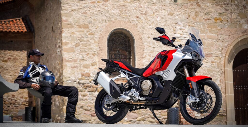 MV Agusta Enduro Veloce