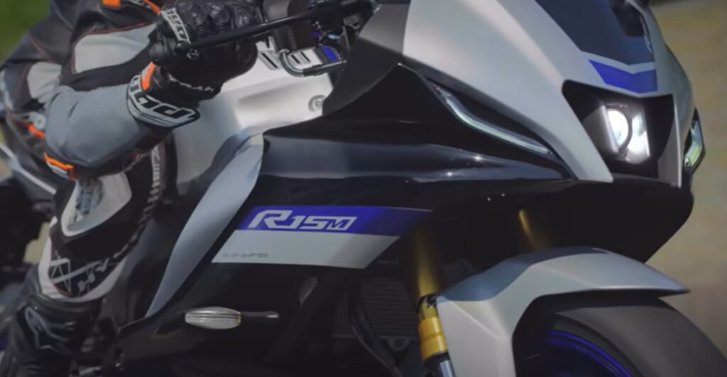 Yamaha YZF-R15M 2025