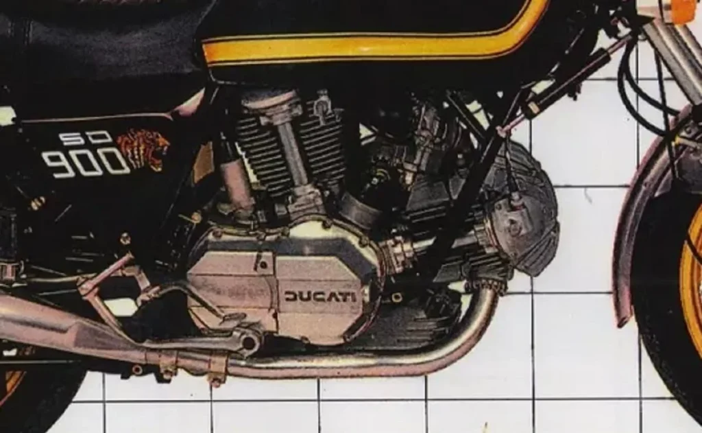 Ducati 900 Darmah Sport