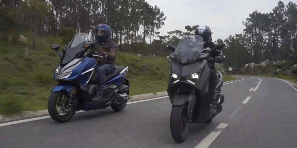 Honda Forza 350 vs Yamaha XMAX 300