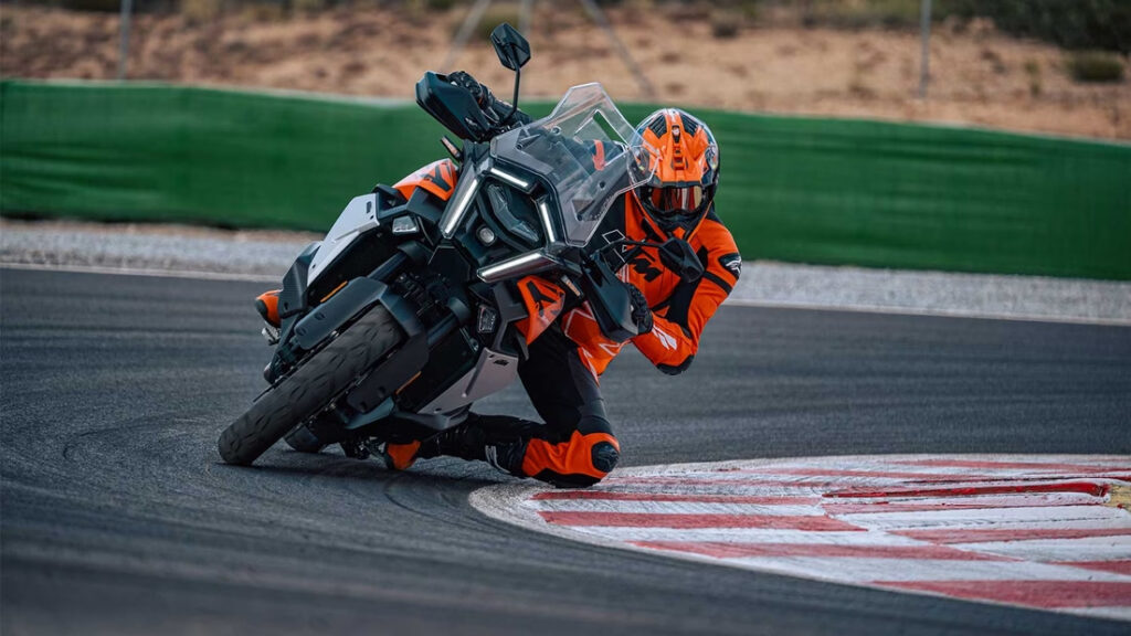 KTM 1390 Super Adventure S Evo