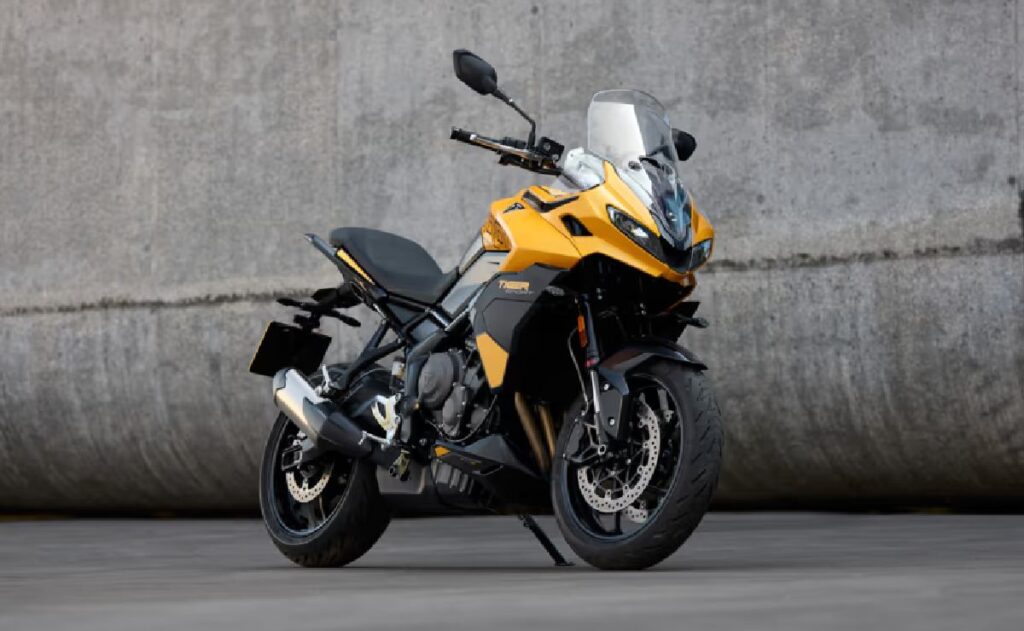 Triumph Tiger Sport 800 vs Yamaha Tracer 9