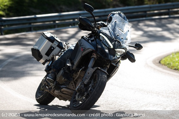 Ducati Multistrada V4 S