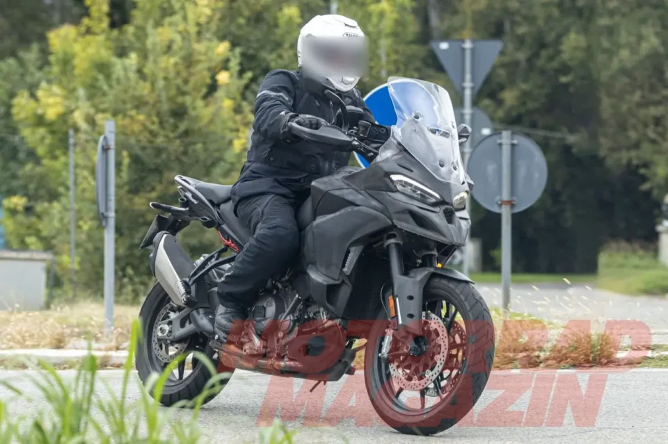 Ducati Multistrada V2 2025