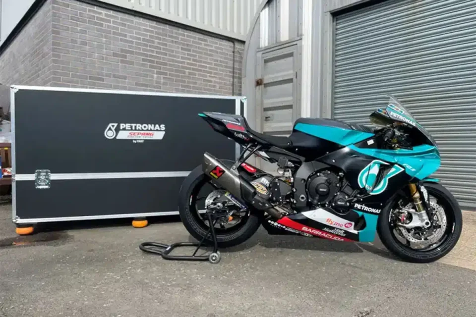 Yamaha YZF-R1 Petronas