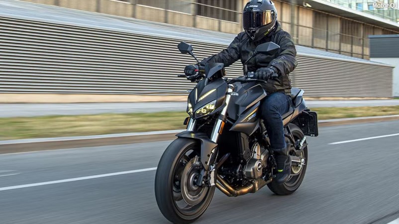 8 Alternativas Poderosas à Yamaha MT-07 2025!