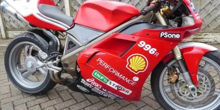 Honda disfarçada de Ducati