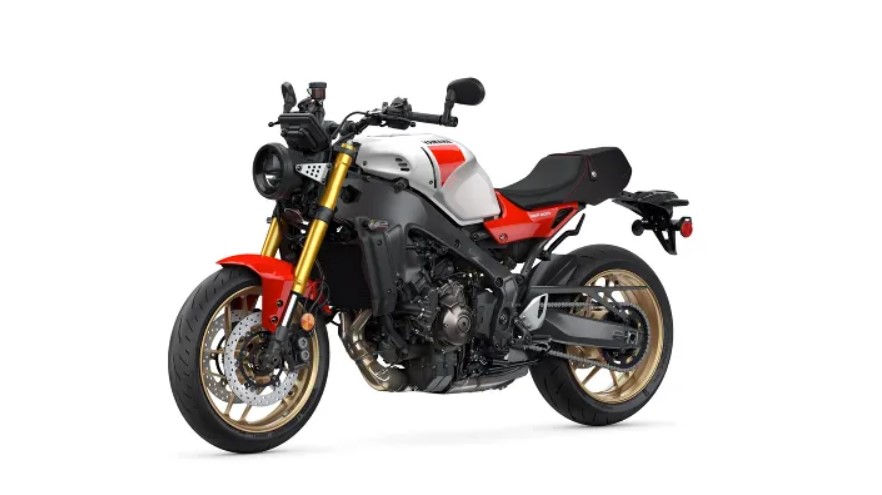 Yamaha XSR900 2025