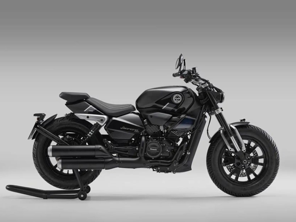 Benelli Leoncino Bobber 400