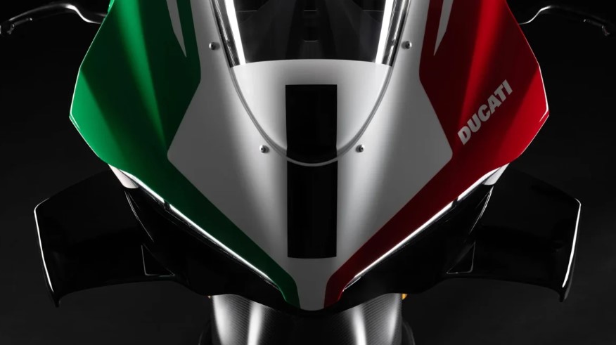 Ducati Panigale V4 Tricolore