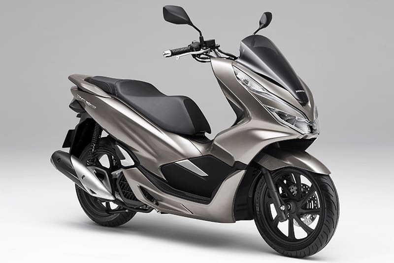 Quantos km por litro faz a Honda PCX 150?