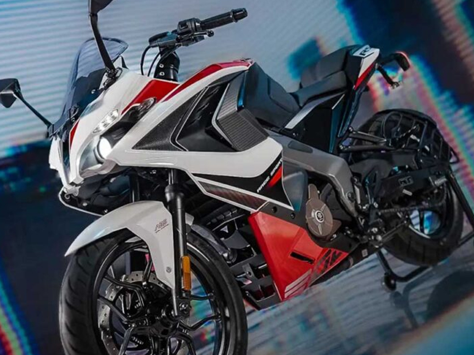 Bajaj Pulsar RS 200 2025