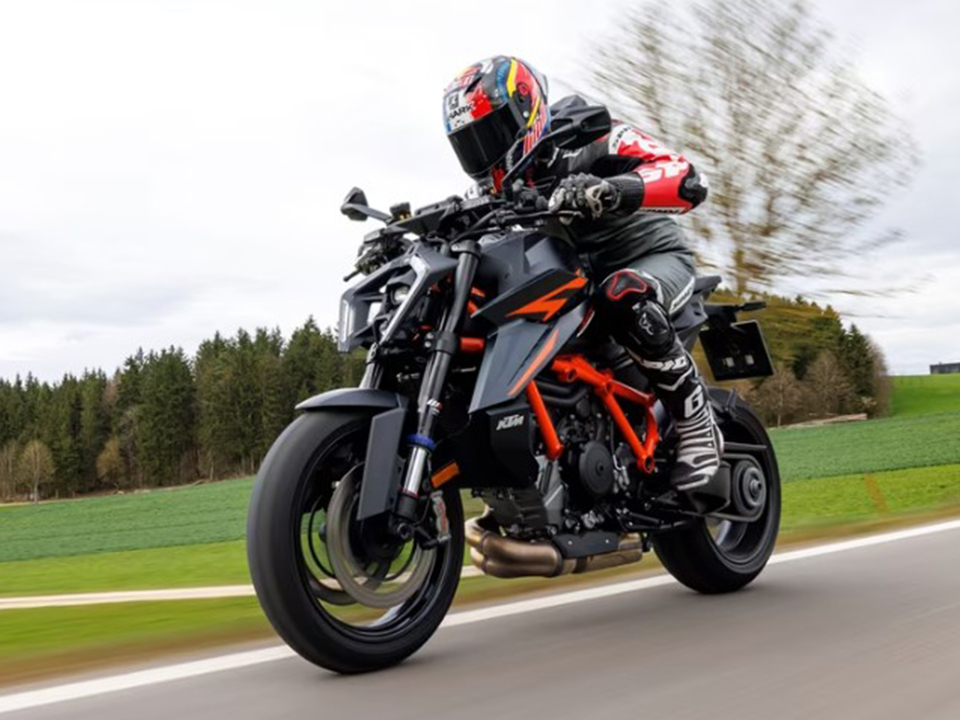 KTM 1390 Super Duke R Evo