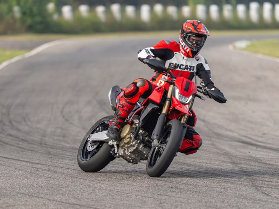 Ducati Hypermotard 698