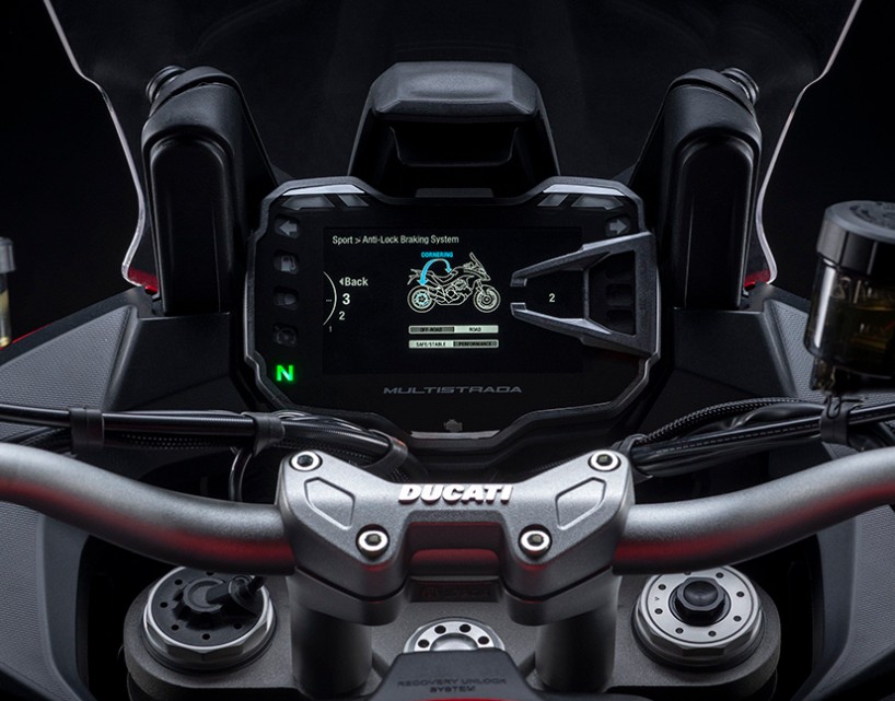 Multistrada V2 2025