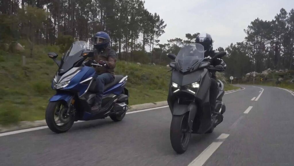 Honda Forza 350 vs Yamaha XMAX 300