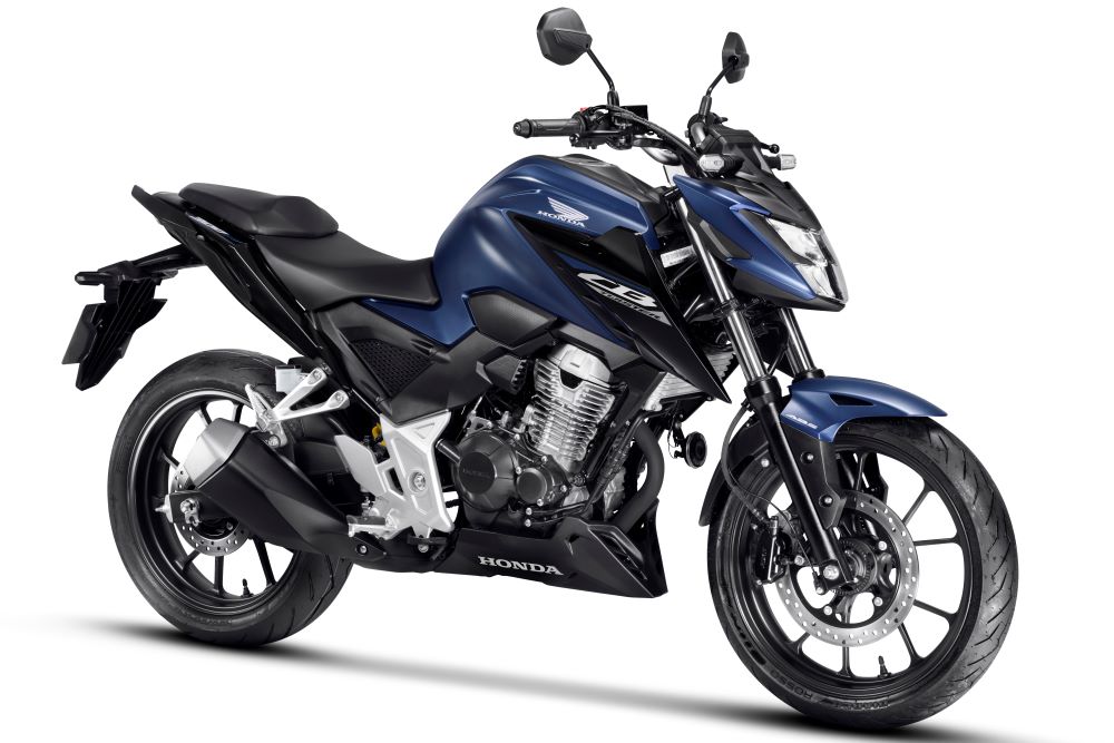 Honda CB 300F Twister e a Yamaha MT-03