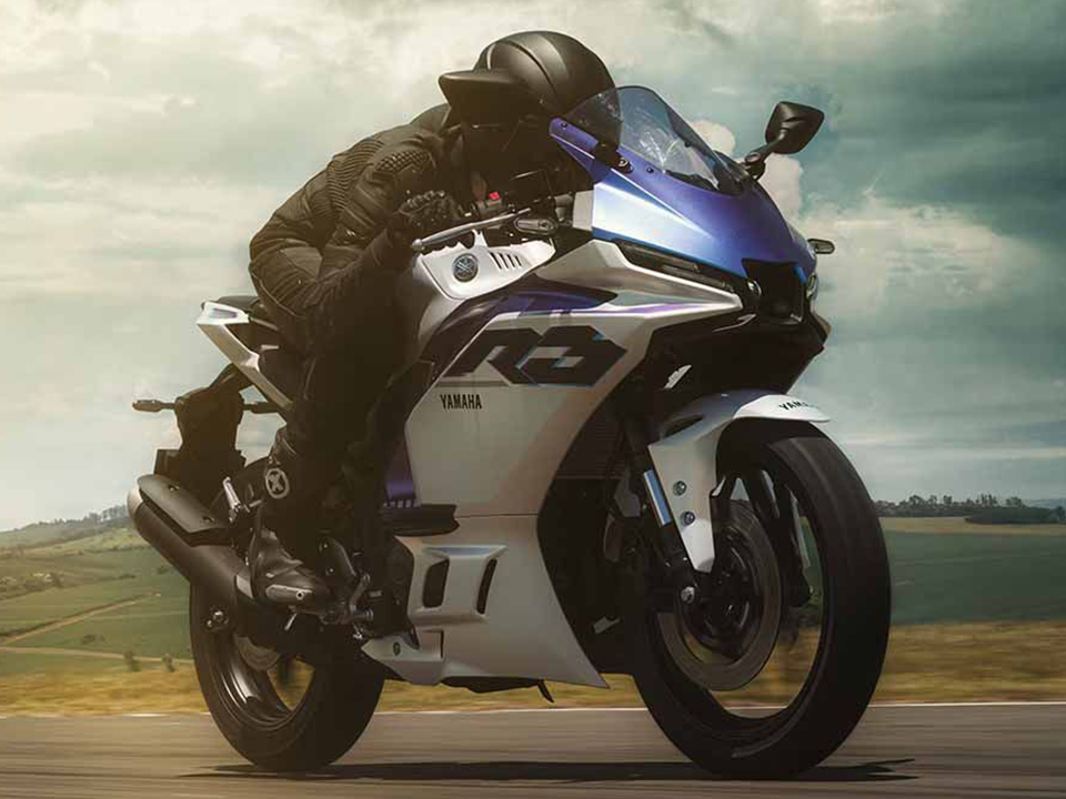 nova Yamaha R3 Connected 2025