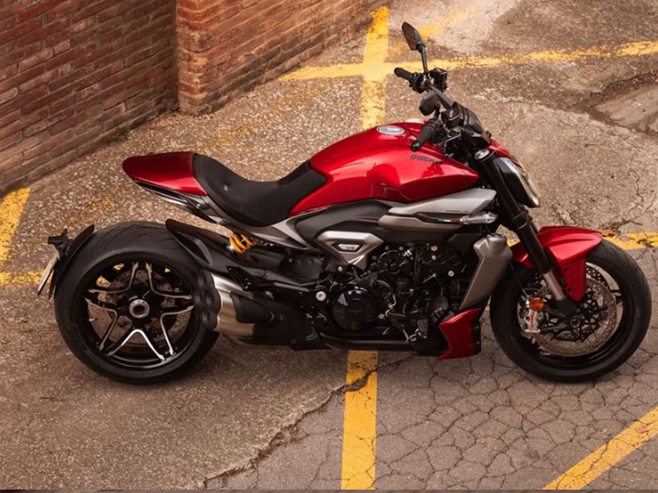 Ducati XDiavel V4 2025