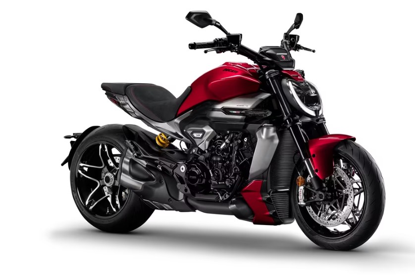 Ducati XDiavel V4 2025