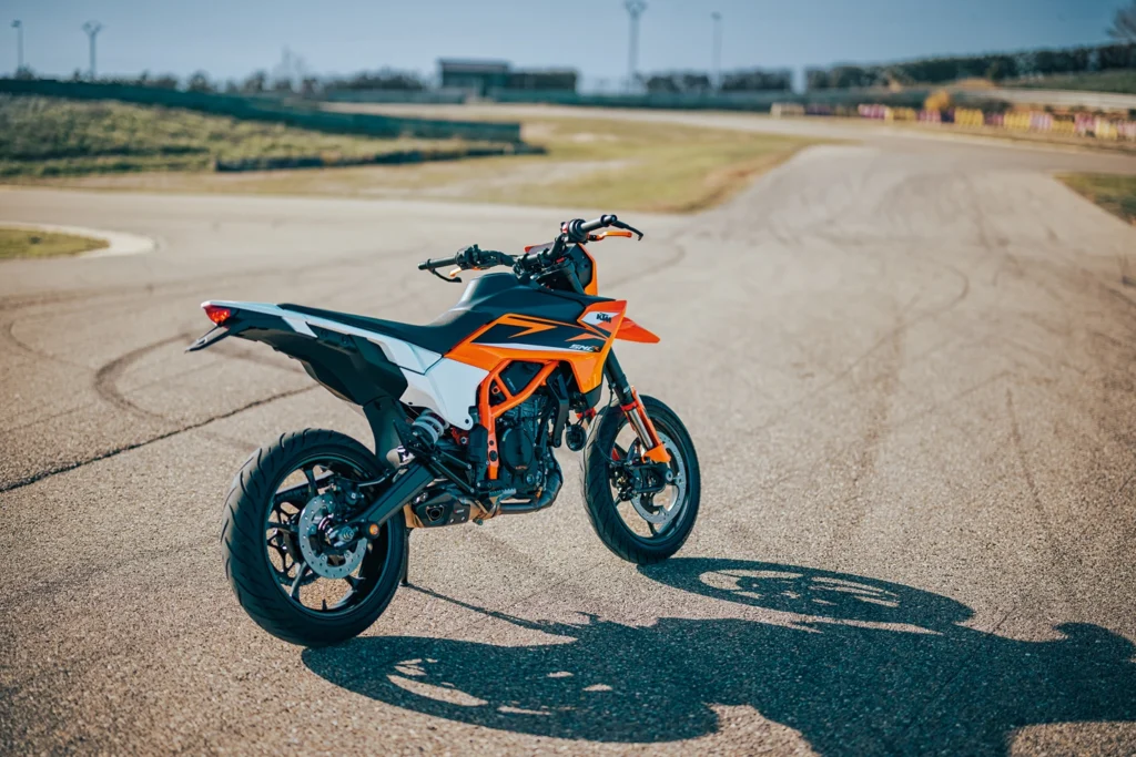 KTM 390 SMC R e 125 SMC R 2025