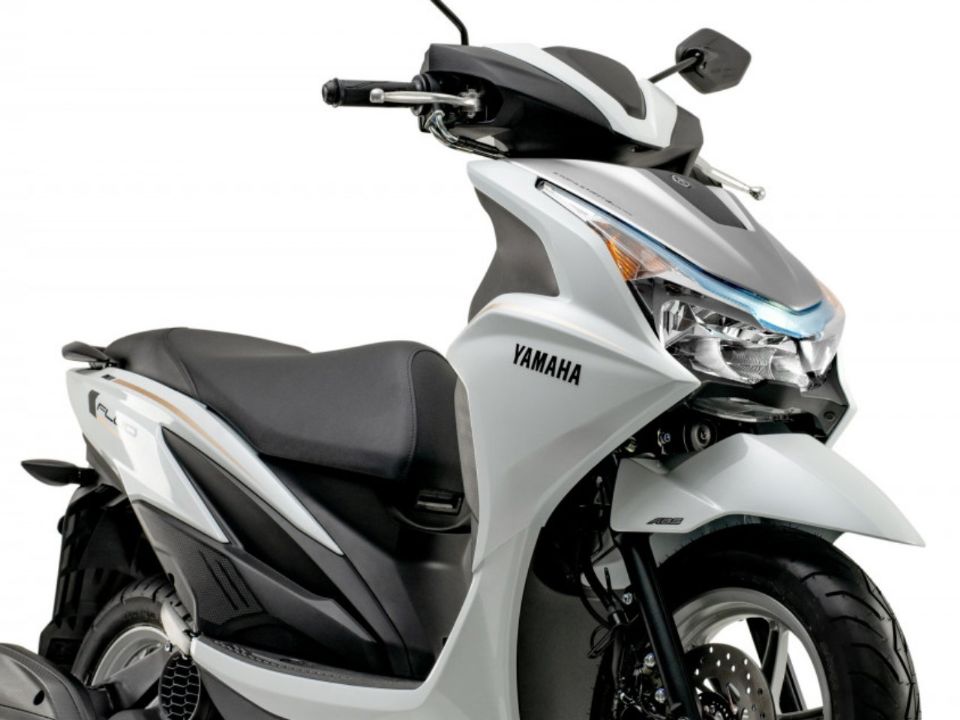 Yamaha Fluo ABS Hybrid Connected 2025