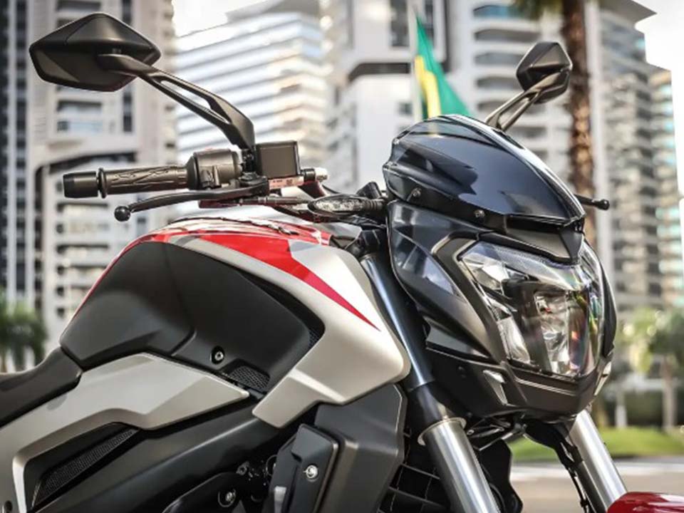 Bajaj Dominar 250 2025