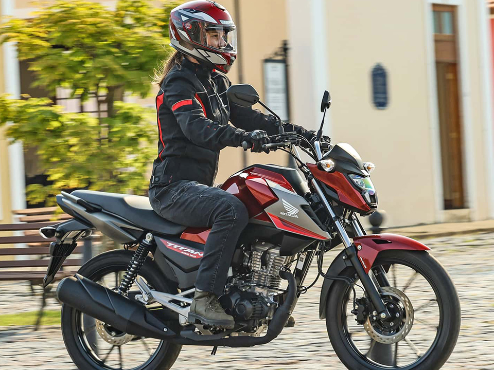 Presença Feminina nas Motos