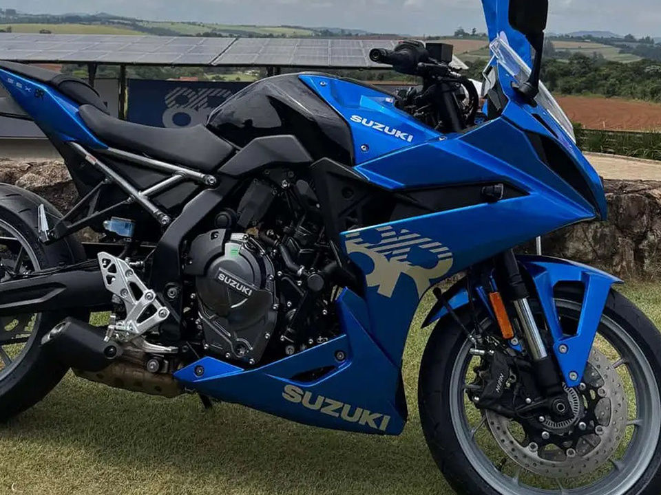 Suzuki GSX-8R