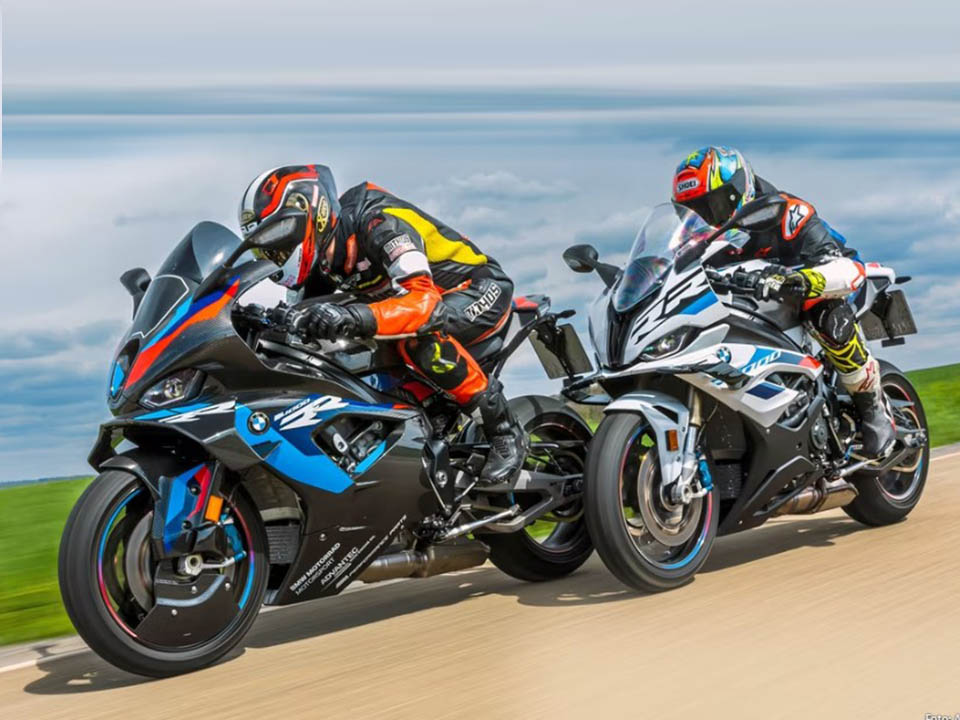 BMW M 1000 RR vs BMW S 1000 RR